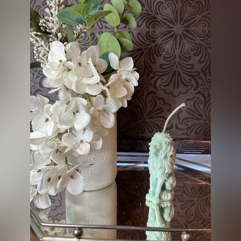 Lion Candle - White Eucalyptus